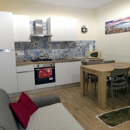 La Conchiglia Napoli Apartment Bagian luar foto